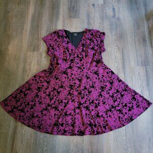 City Chic Cocktail Dress Womans 24W Fuchsia with Black Velvet Accents No Belt